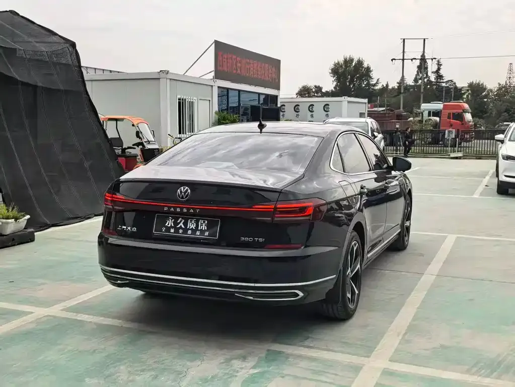 Volkswagen Passat — фото 8