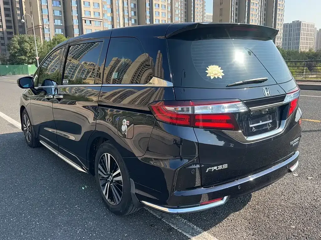 Honda Odyssey — фото 10