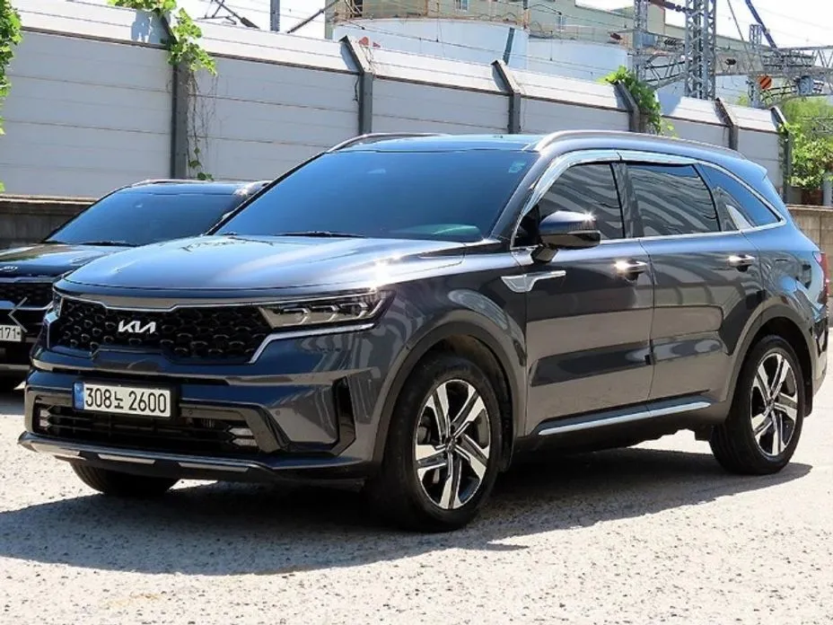 Kia Sorento — фото 6