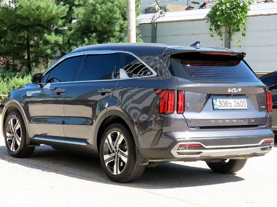 Kia Sorento — фото 10