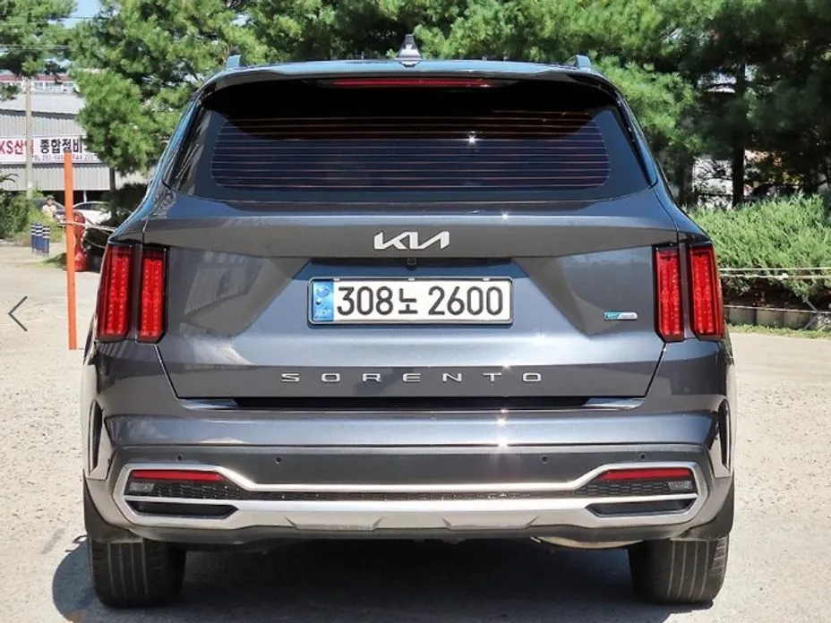 Kia Sorento — фото 7