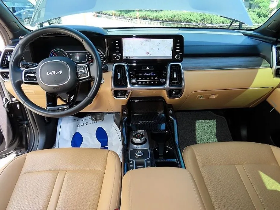 Kia Sorento — фото 9