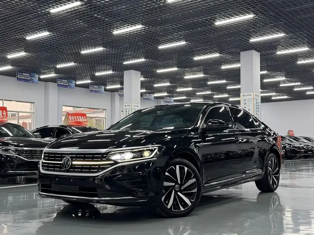Volkswagen Passat — фото 1