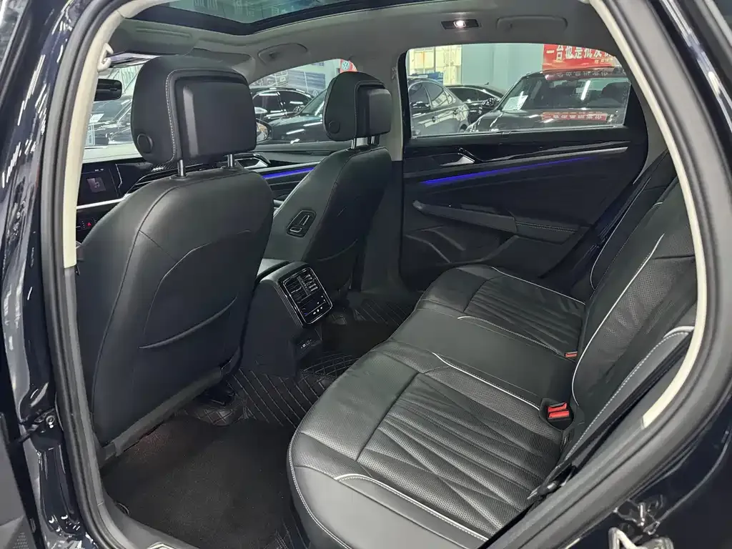 Volkswagen Passat — фото 4