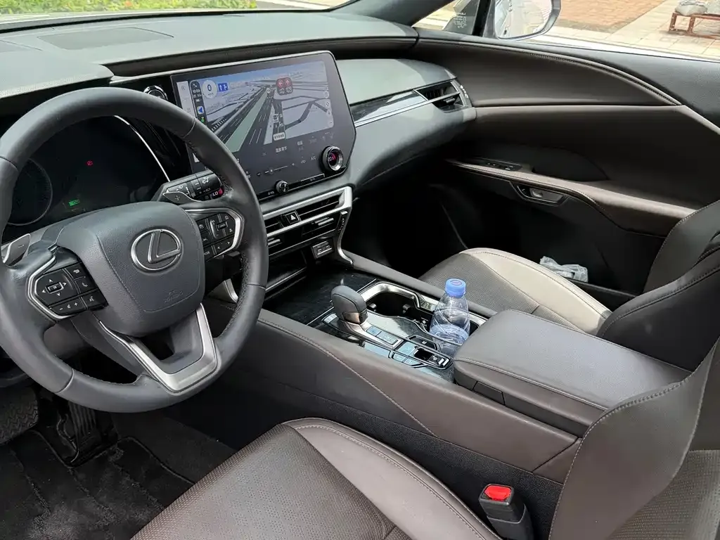 Lexus RX — фото 2