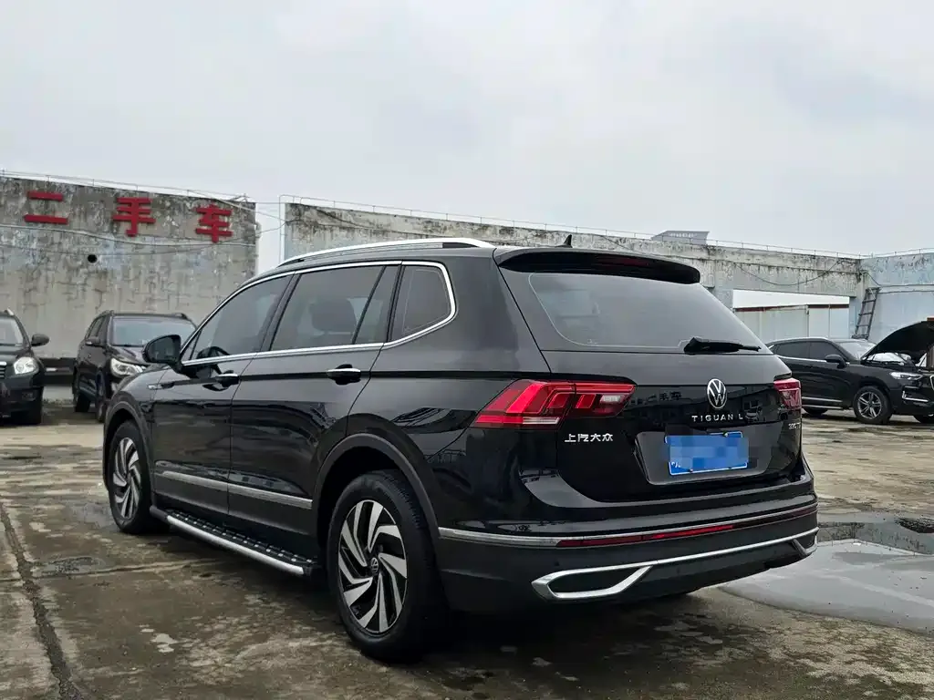 Volkswagen Tiguan L — фото 7