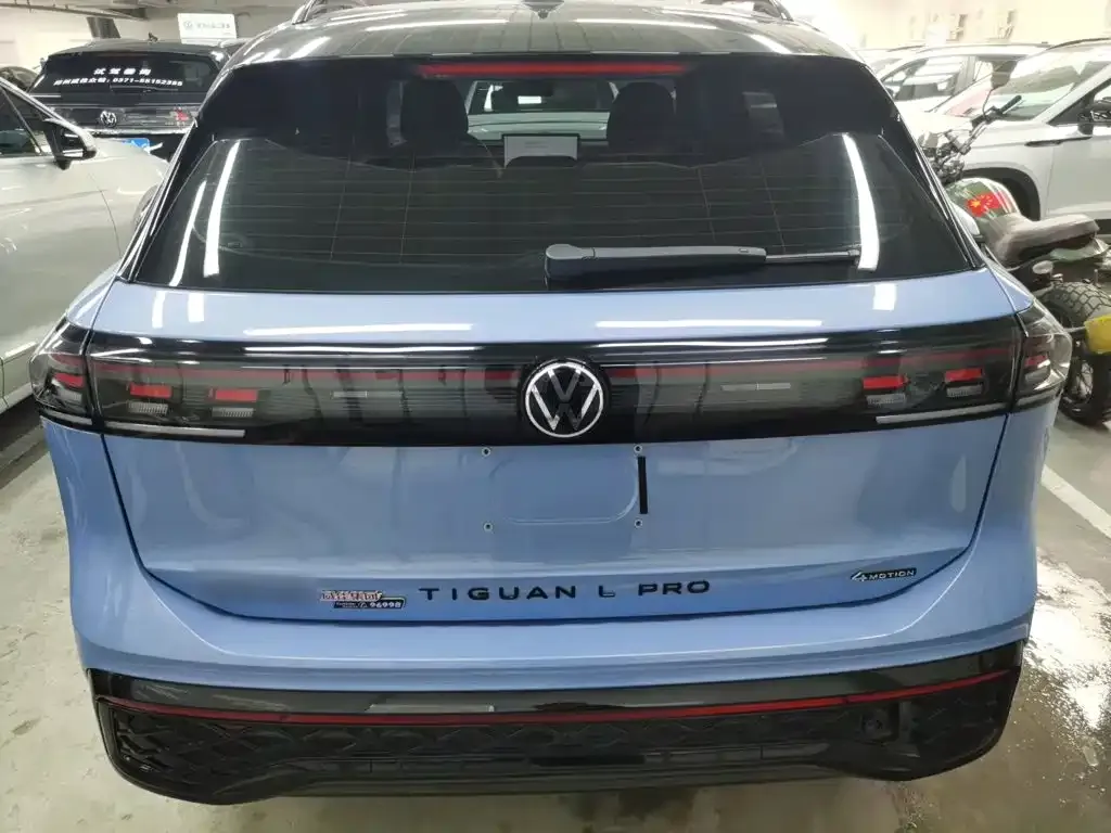 Volkswagen Tiguan L — фото 5
