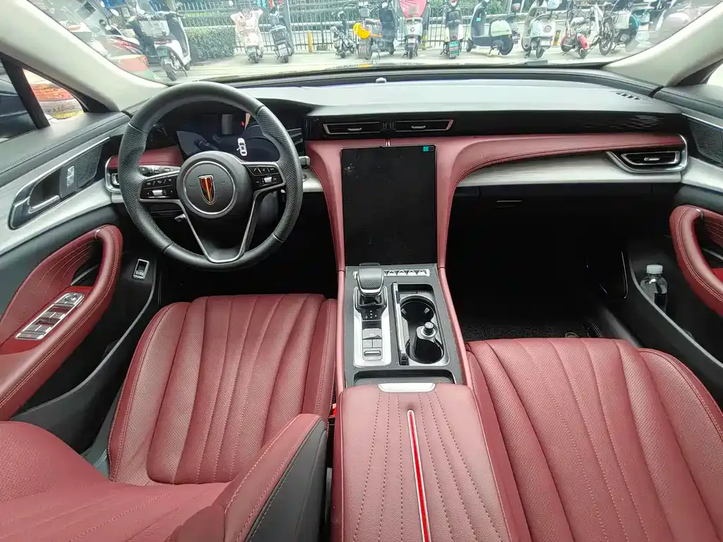 Hongqi H5 — фото 6