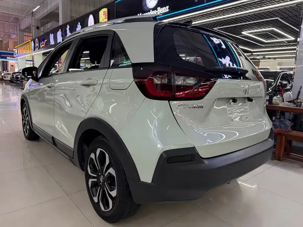 Honda Fit — фото 10