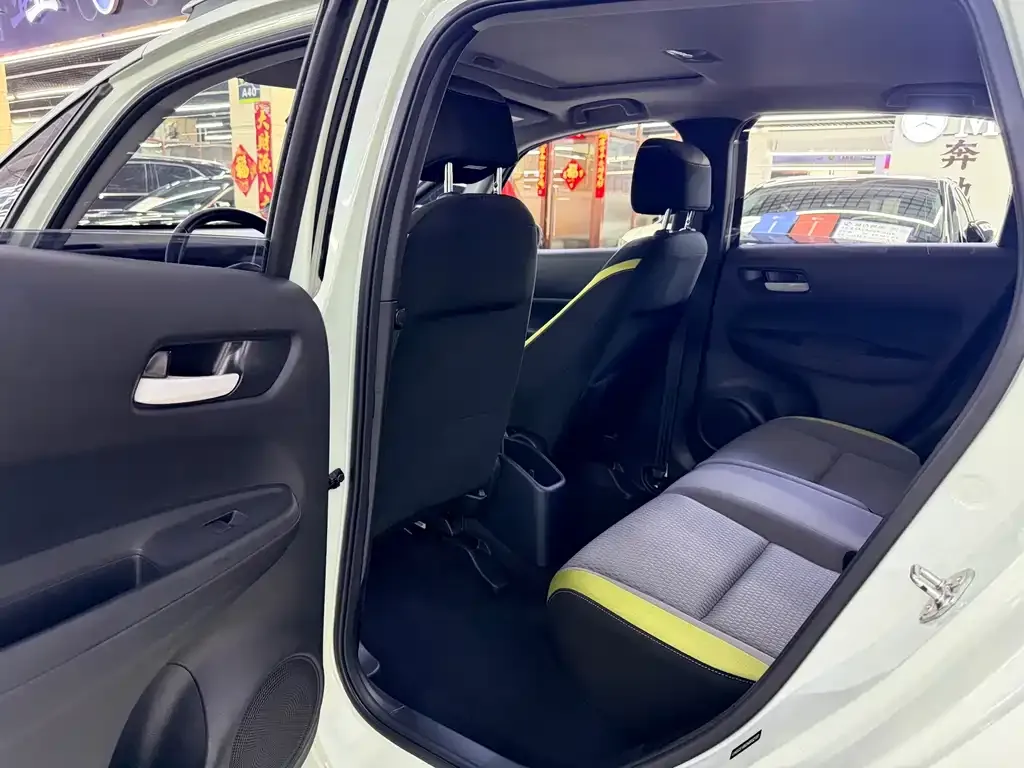 Honda Fit — фото 4
