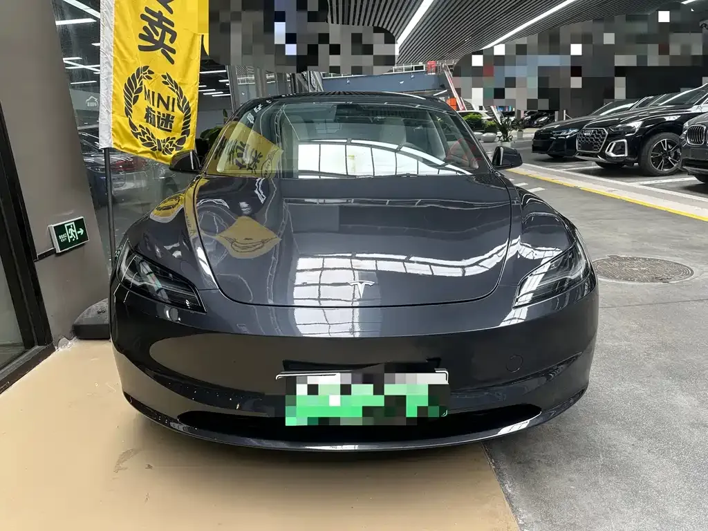 Tesla Model 3 — фото 2