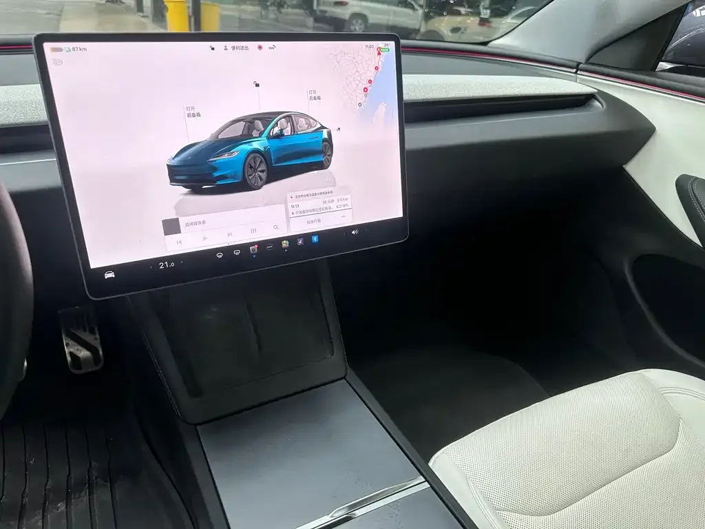 Tesla Model 3 — фото 3