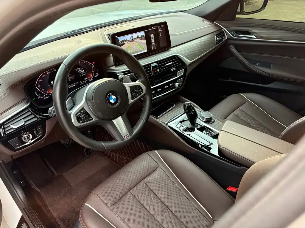 BMW 5 Series — фото 2