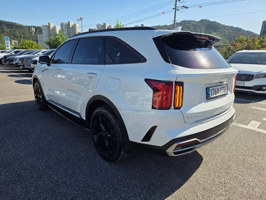 Kia Sorento — фото 9
