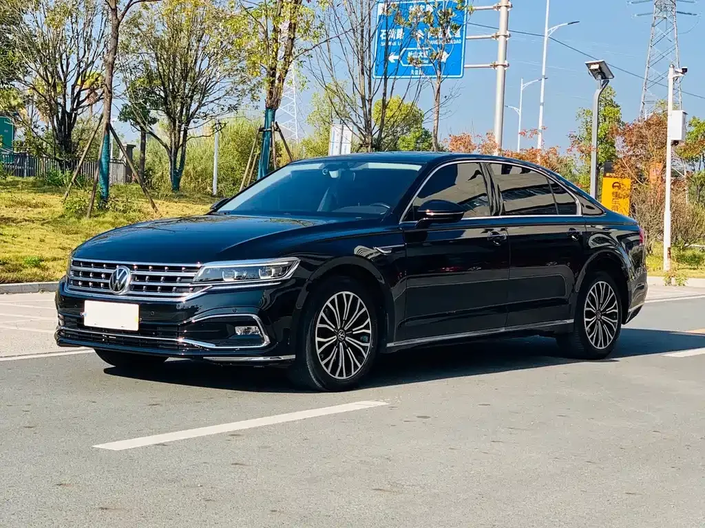 Volkswagen Phideon — фото 1