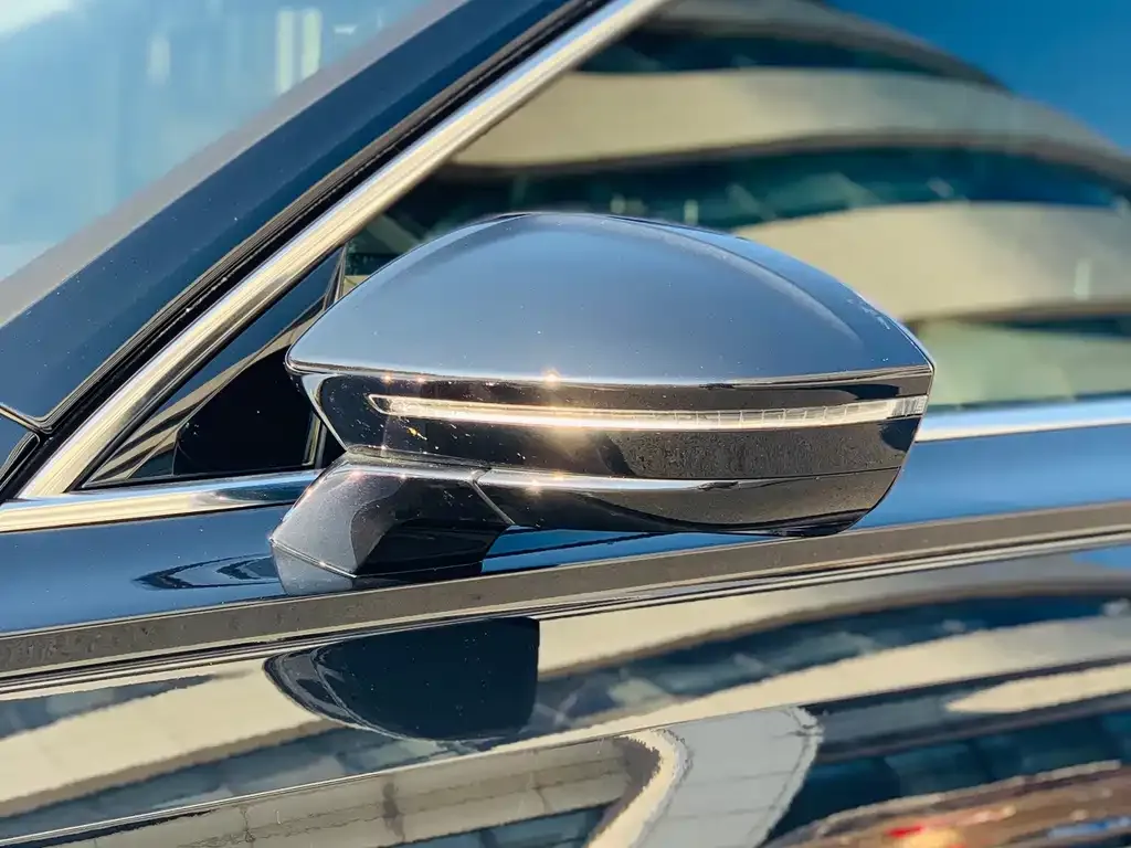 Volkswagen Phideon — фото 2