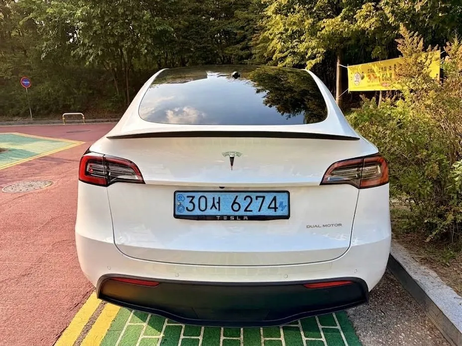 Tesla Model Y — фото 5