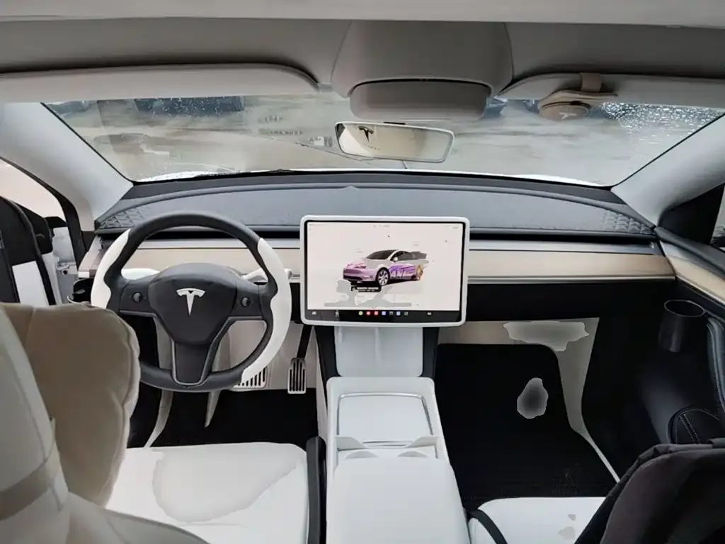 Tesla Model Y — фото 7