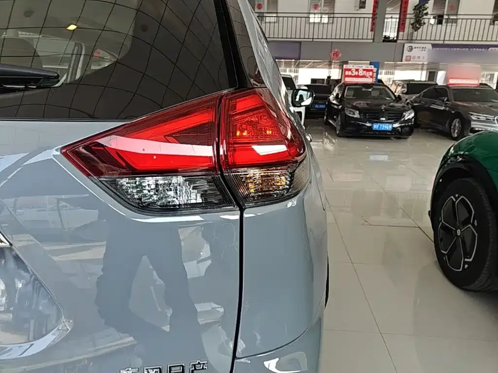 Nissan X-Trail — фото 9