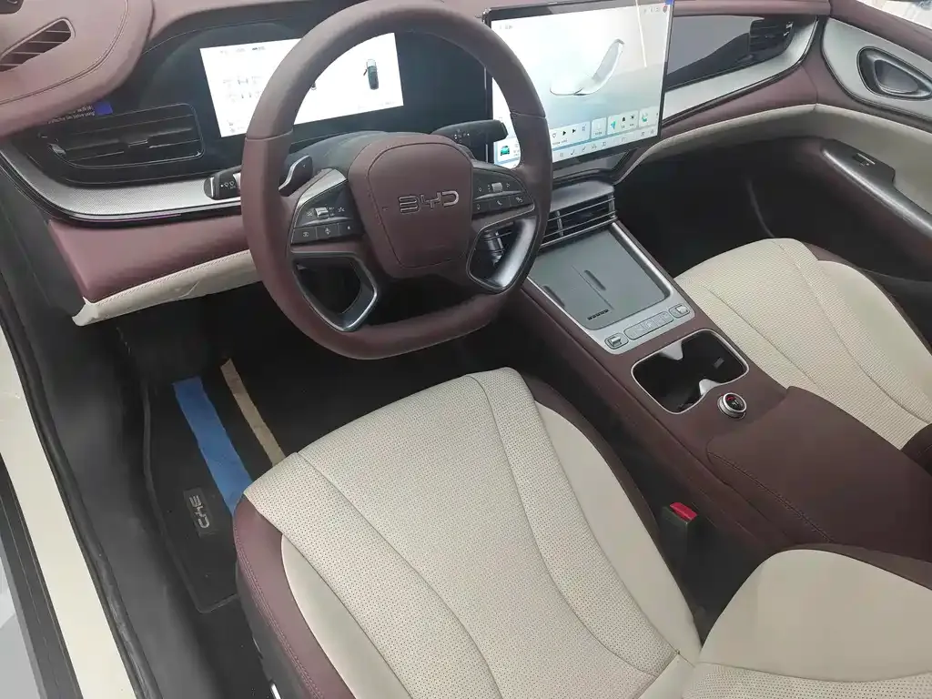 BYD Seal 07 DM-i — фото 7