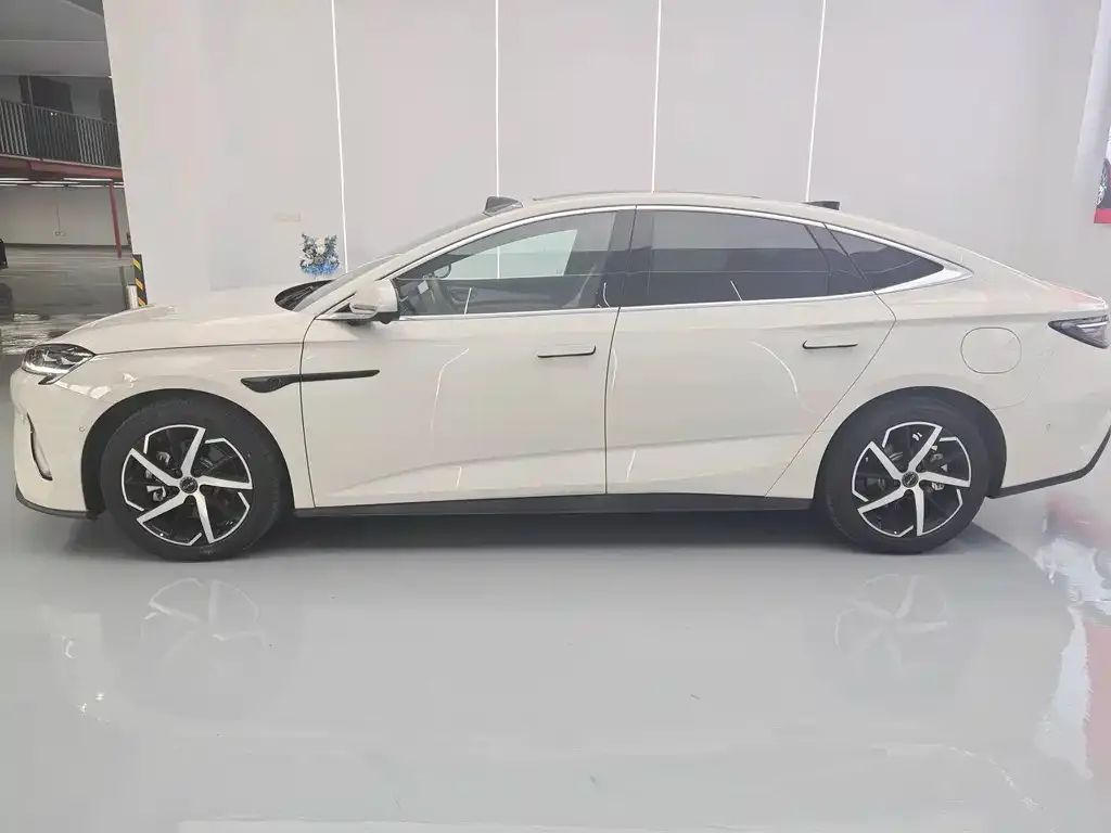 BYD Seal 07 DM-i — фото 4