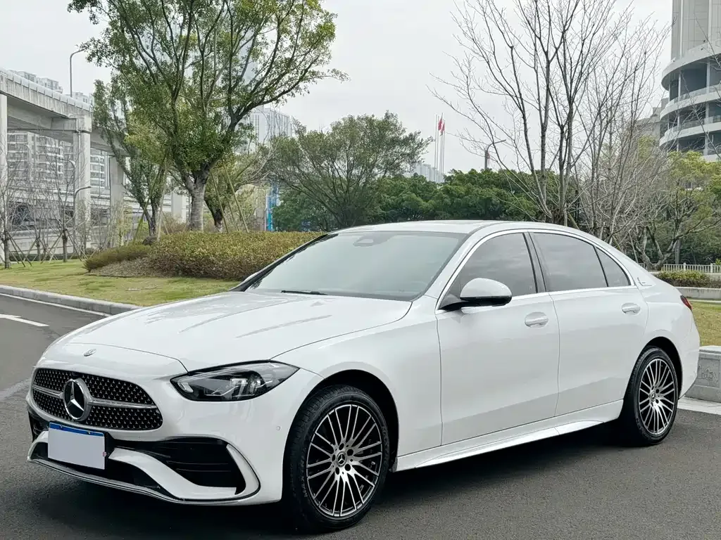 Mercedes-Benz C-Class — фото 1