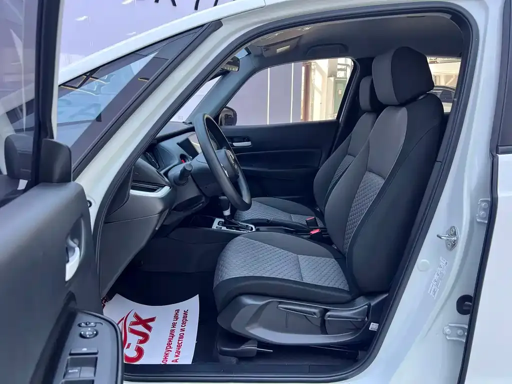 Honda Fit — фото 5