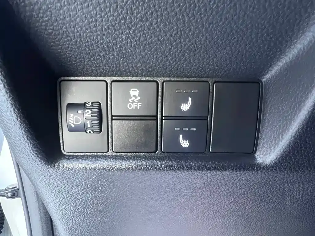 Honda Fit — фото 10