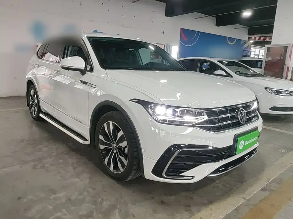 Volkswagen Tiguan L — фото 3