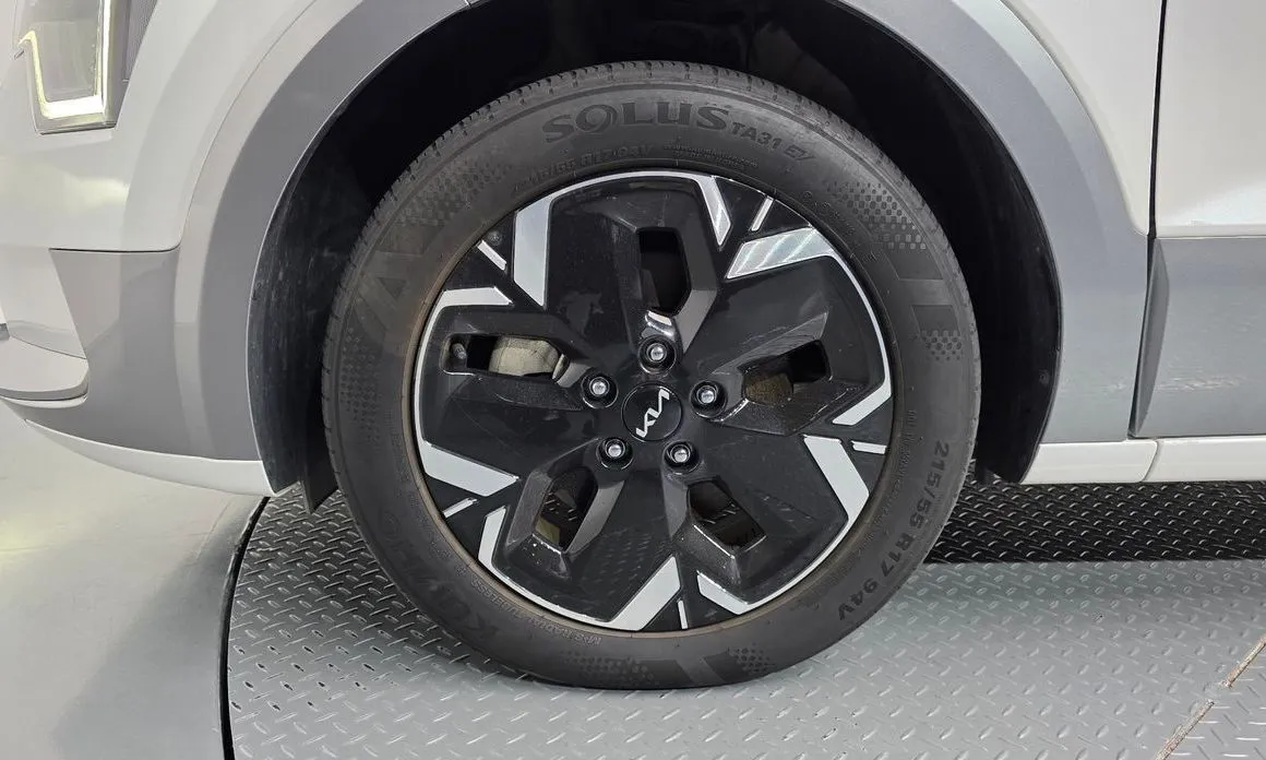 Kia Niro — фото 10