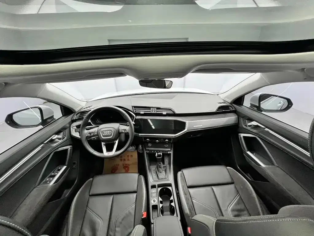 Audi Q3 Sportback — фото 8