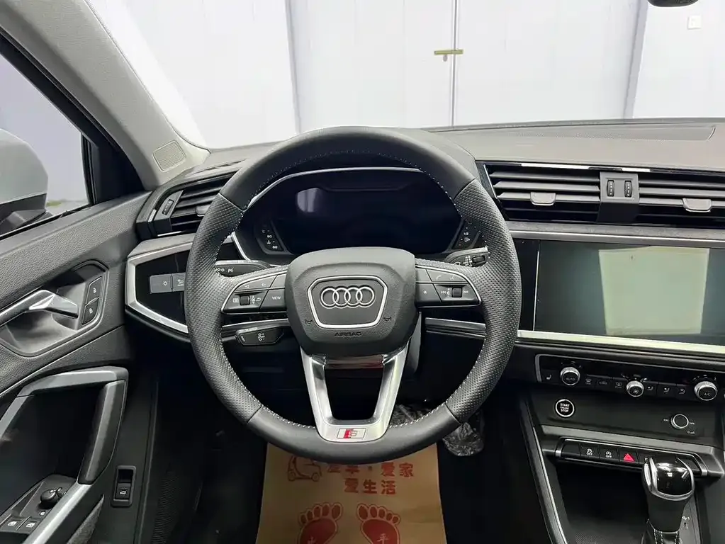 Audi Q3 Sportback — фото 5