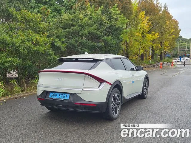 Kia EV6 — фото 6