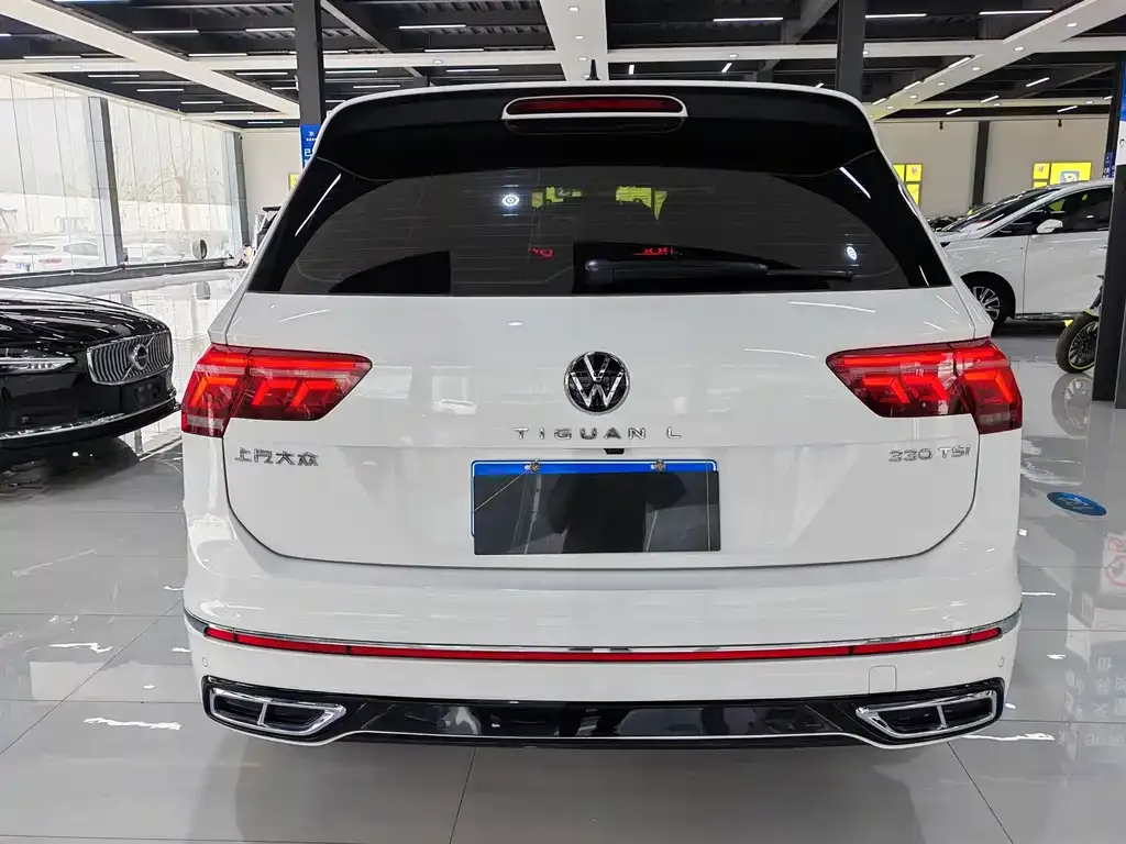 Volkswagen Tiguan L — фото 2