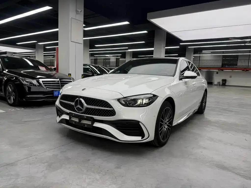 Mercedes-Benz C-Class — фото 1