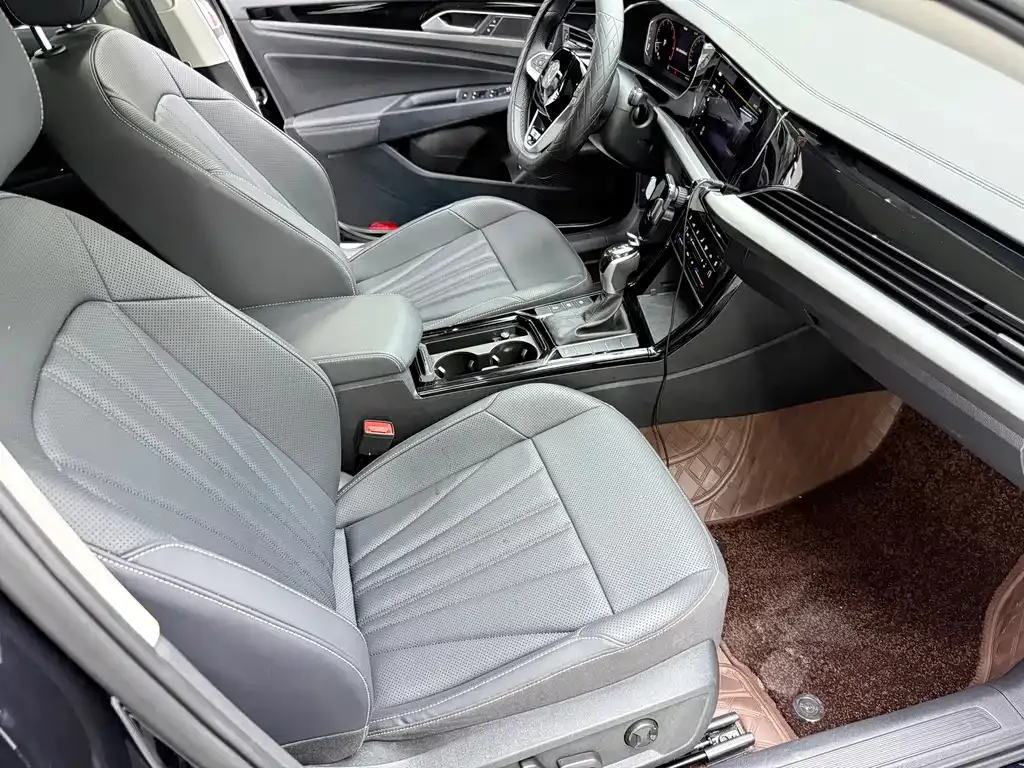 Volkswagen Passat — фото 8