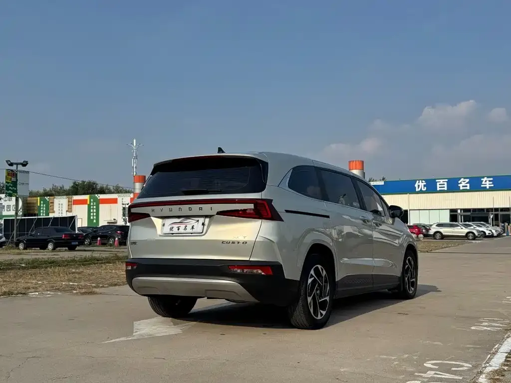 Hyundai Custo — фото 9