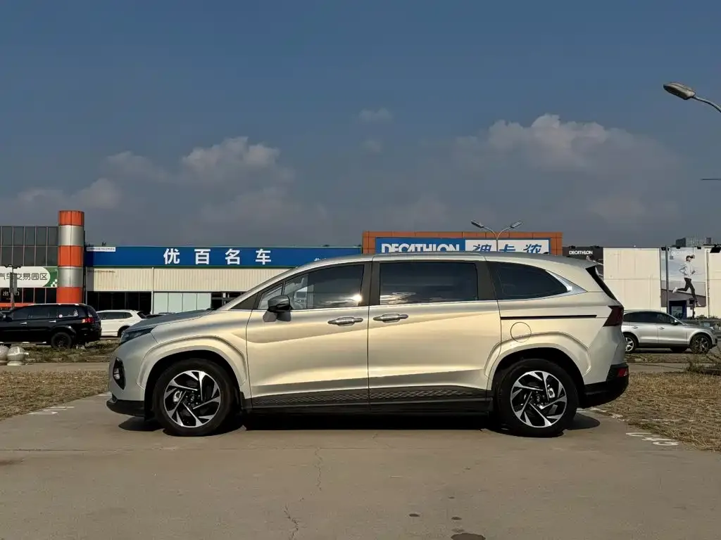 Hyundai Custo — фото 5