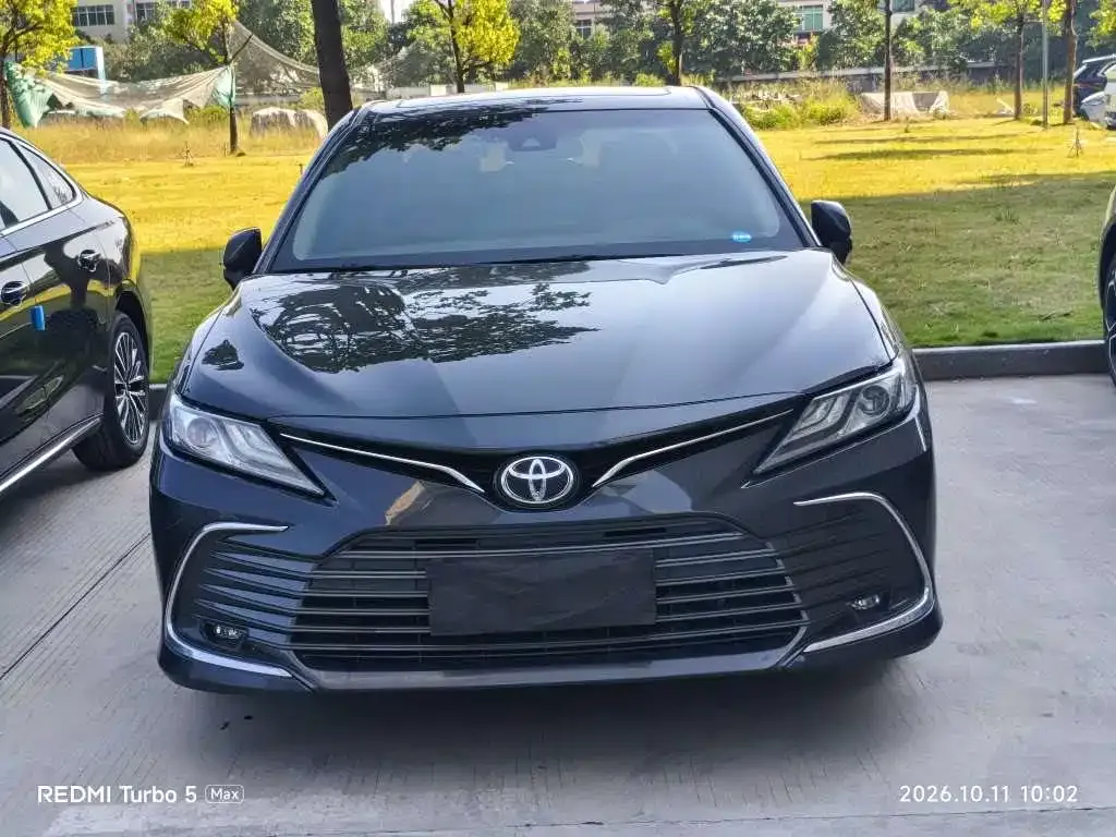 Toyota Camry — фото 7