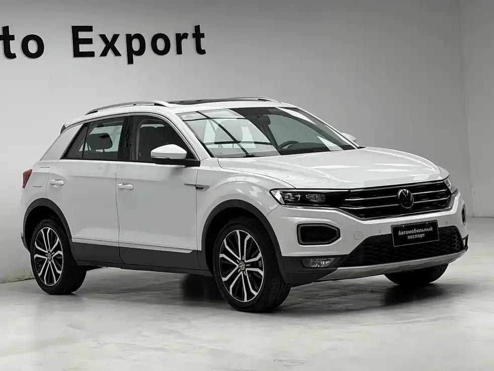 Volkswagen T-Roc — фото 10