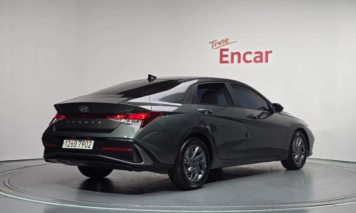 Hyundai AVANTE — фото 4