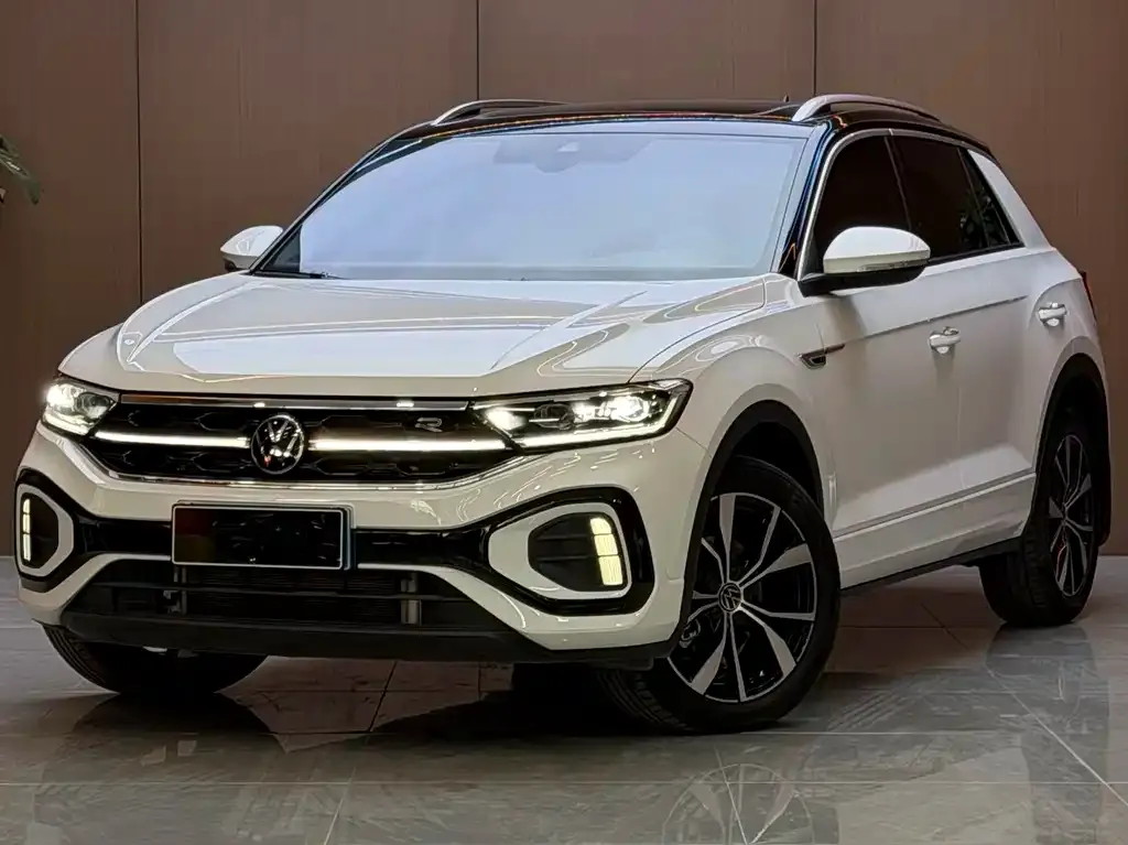 Volkswagen T-Roc — фото 1
