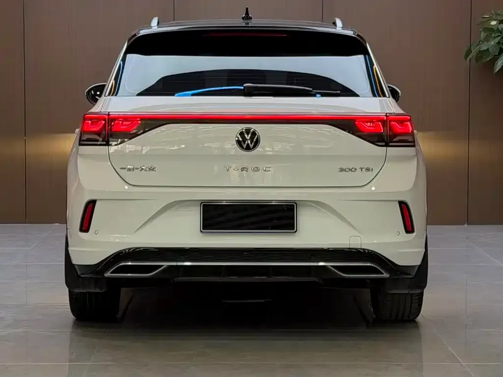 Volkswagen T-Roc — фото 8