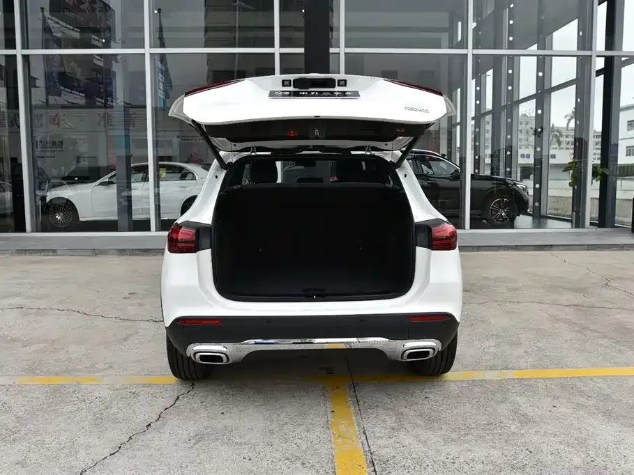 Mercedes-Benz GLA — фото 9