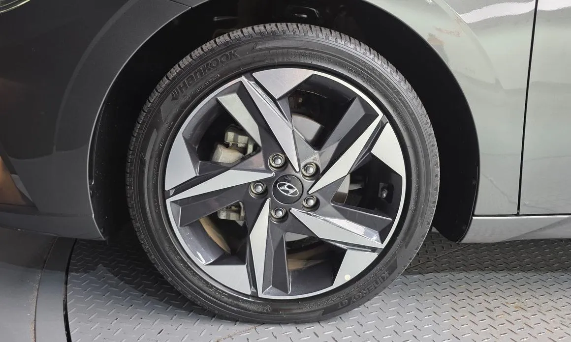 Hyundai AVANTE — фото 8