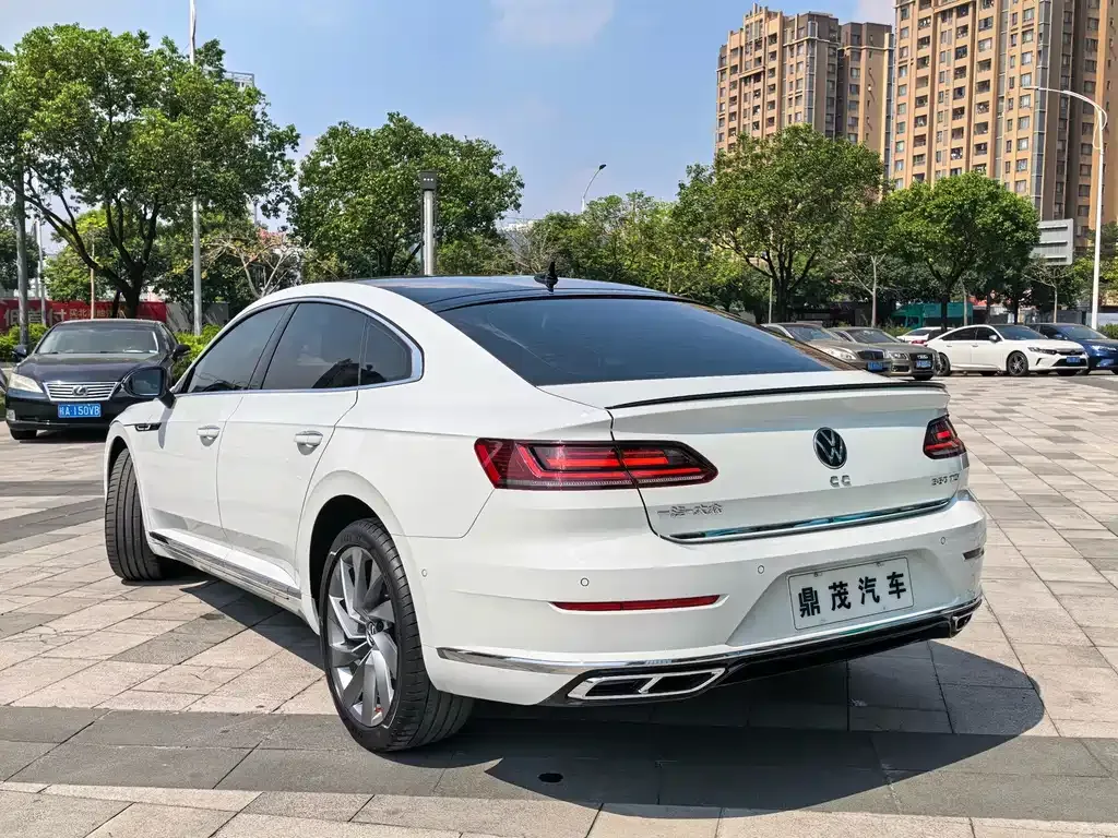 Volkswagen CC — фото 9