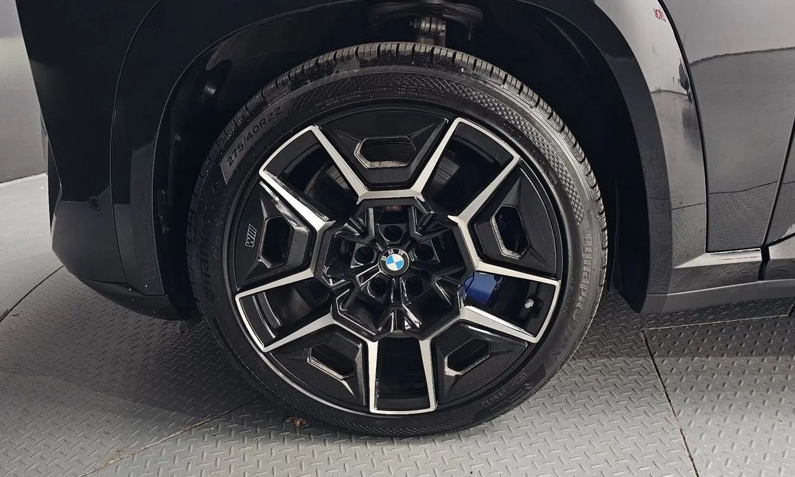 BMW XM — фото 8