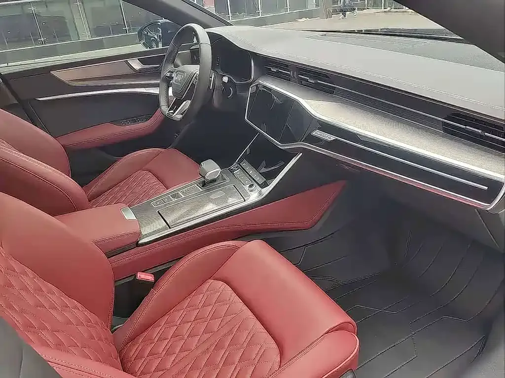 Audi A7L — фото 9