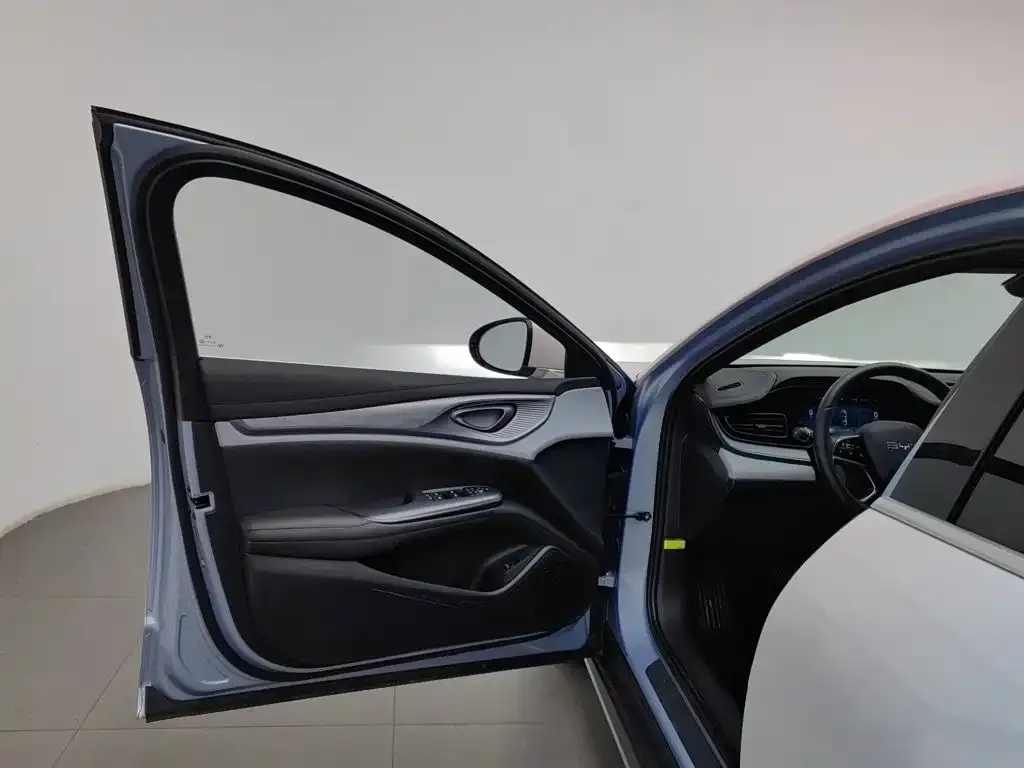BYD Seal — фото 3