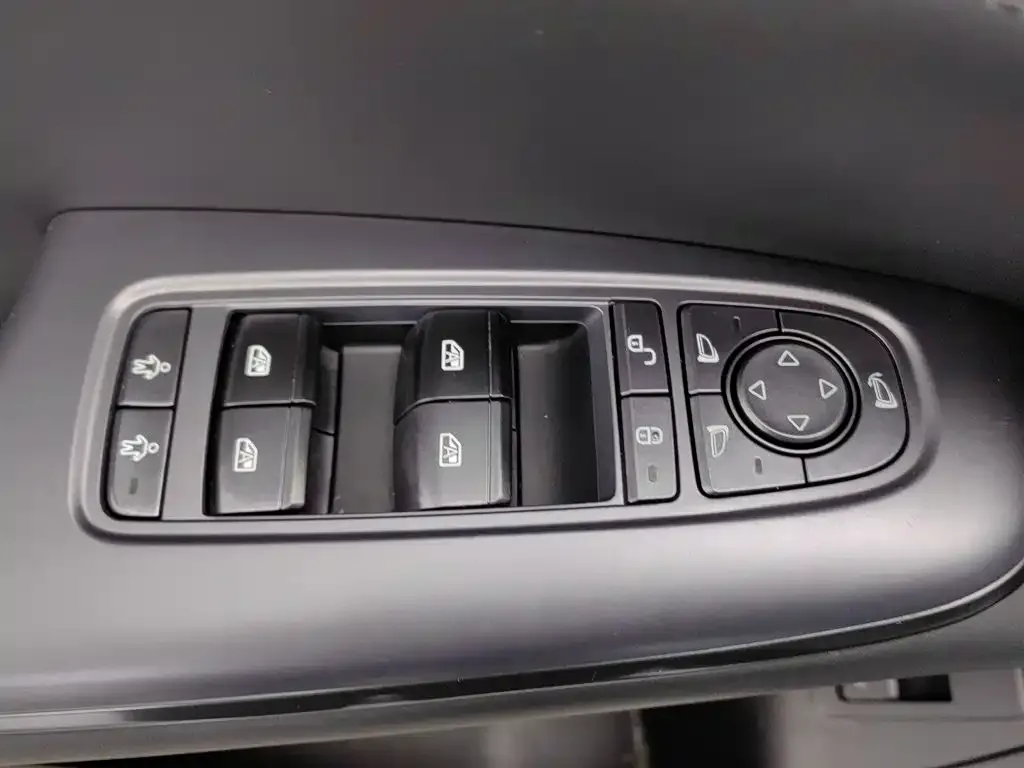 BYD Seal — фото 7